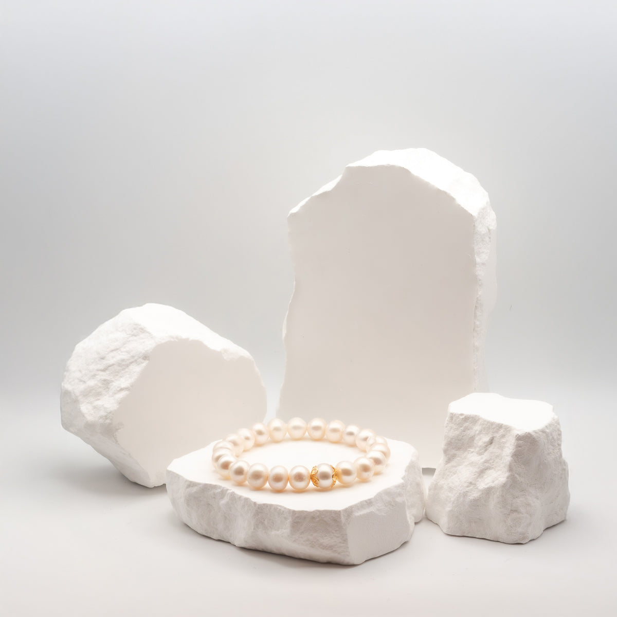 Classic Pearl Bracelet