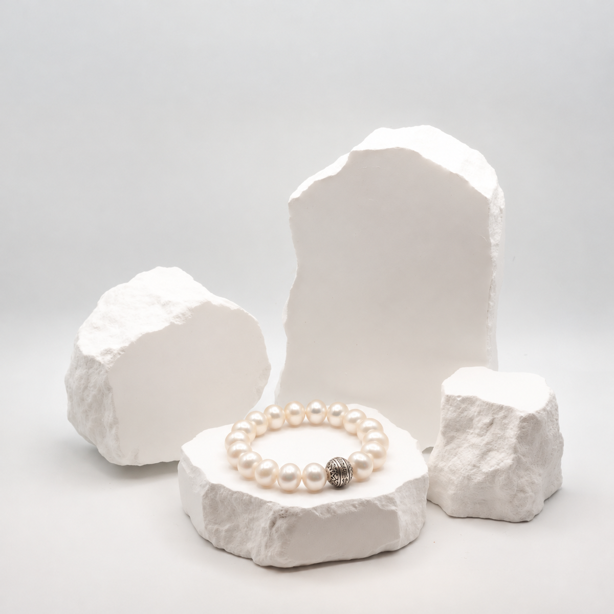Classic Pearl Bracelet